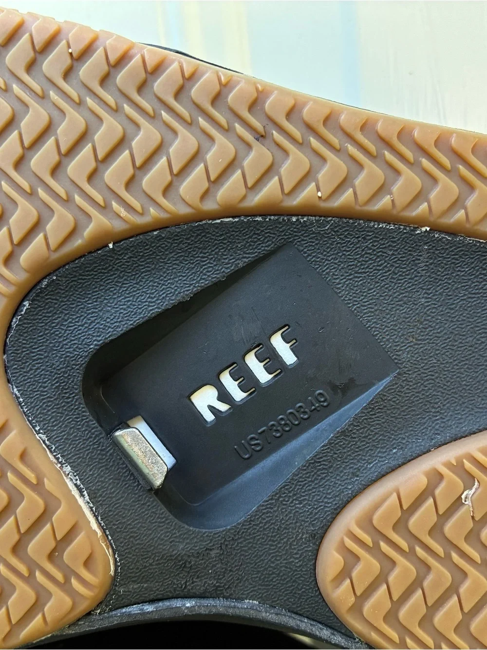 Reef Mens Sz 12 Fanning Bottle Opener Sole Black Flip Flops Thong Sandals